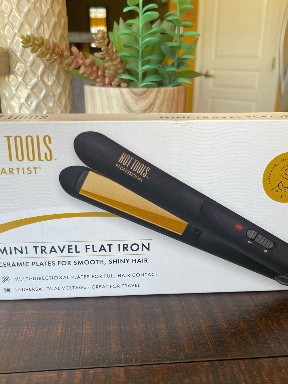 Hot Tools Mini Travel Flat Iron - NWT